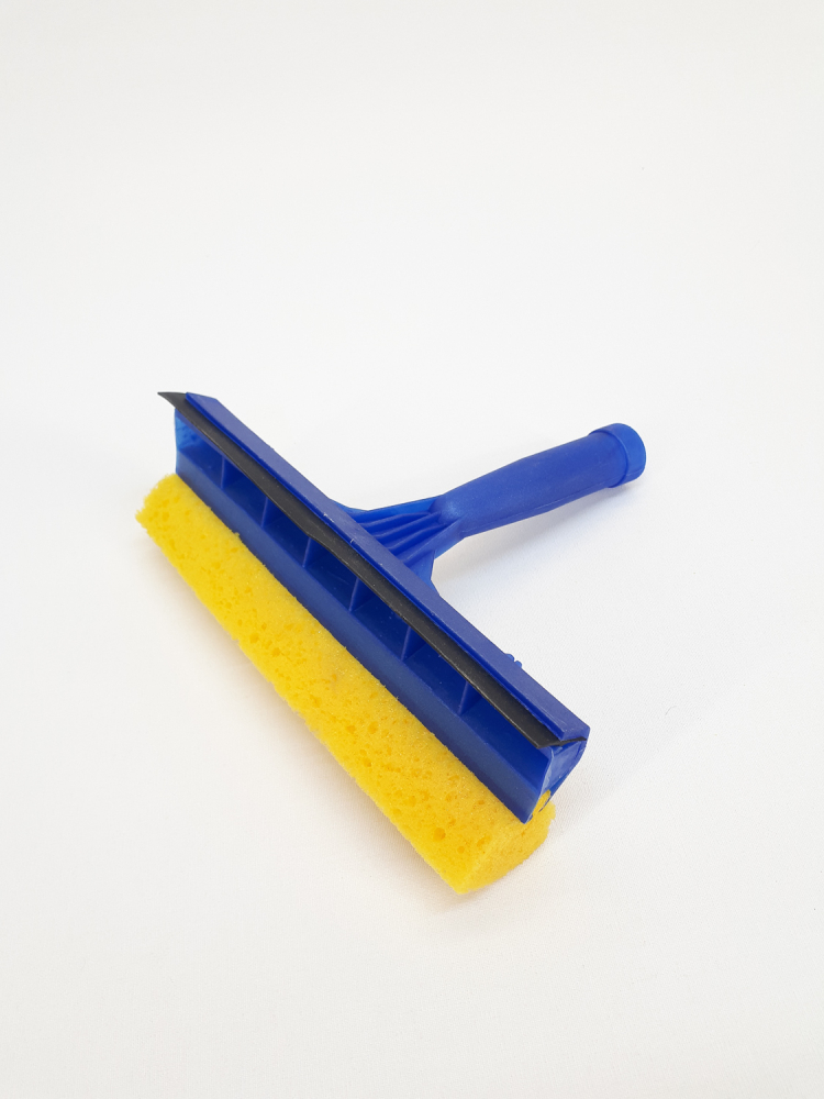 Scheibenreiniger mit Schwamm